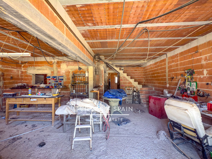 Image No.52-12 Bed Villa for sale