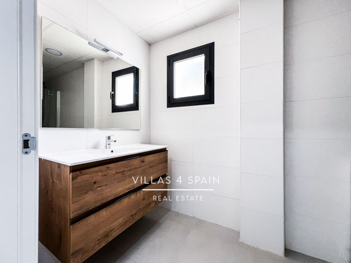 Image No.23-3 Bed Villa for sale