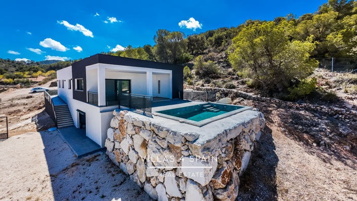 Image No.35-3 Bed Villa for sale