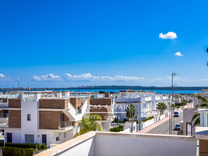 Image No.34-3 Bed Property for sale