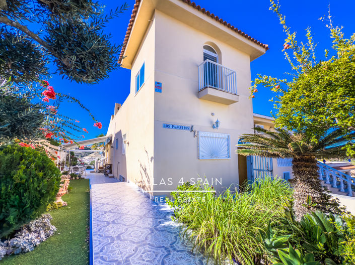 Image No.4-4 Bed Villa for sale