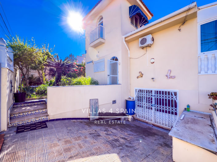 Image No.58-4 Bed Villa for sale