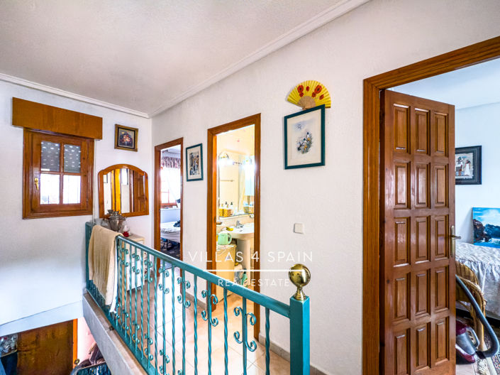 Image No.36-2 Bed Townhouse for sale