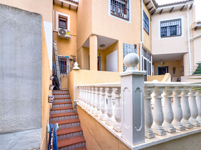 Image No.42-2 Bed Townhouse for sale