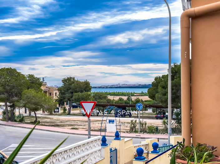 Image No.7-2 Bed Townhouse for sale