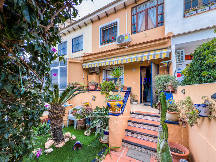 Image No.8-2 Bed Townhouse for sale