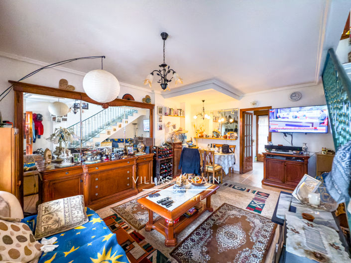 Image No.12-2 Bed Townhouse for sale