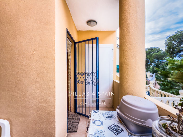 Image No.20-2 Bed Townhouse for sale