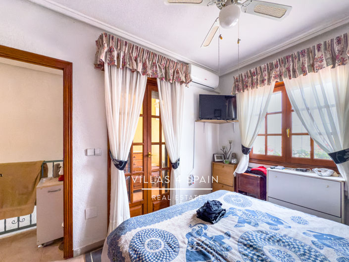 Image No.29-2 Bed Townhouse for sale