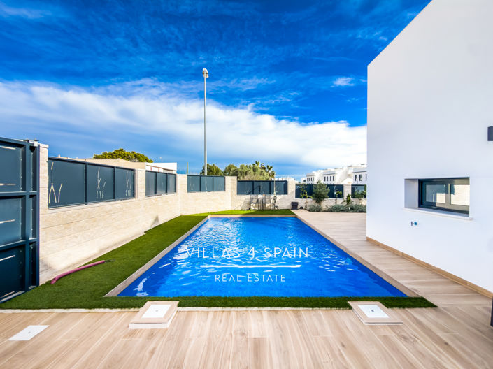 Image No.10-5 Bed Villa for sale