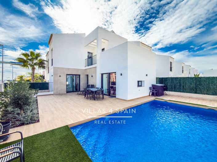 Image No.2-5 Bed Villa for sale