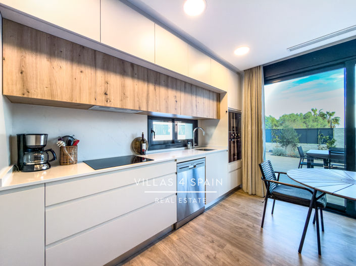 Image No.20-5 Bed Villa for sale