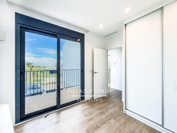 Image No.30-5 Bed Villa for sale