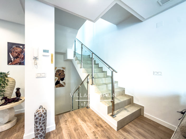 Image No.37-5 Bed Villa for sale