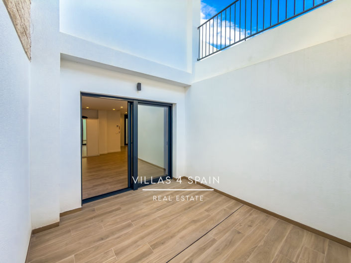 Image No.43-5 Bed Villa for sale