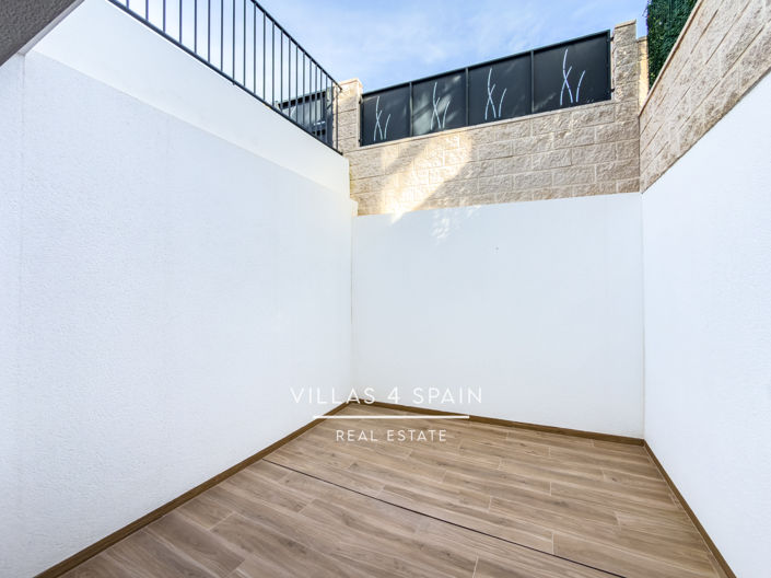 Image No.44-5 Bed Villa for sale