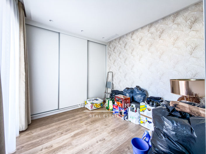 Image No.48-5 Bed Villa for sale