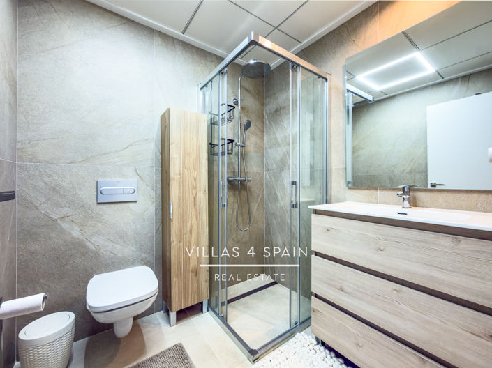 Image No.50-5 Bed Villa for sale