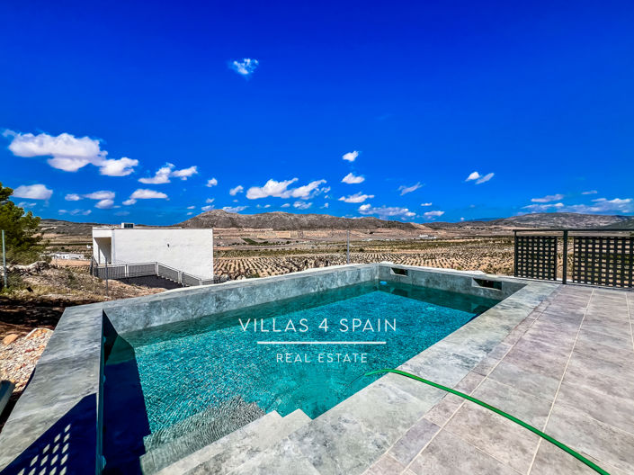 Image No.13-3 Bed Villa for sale