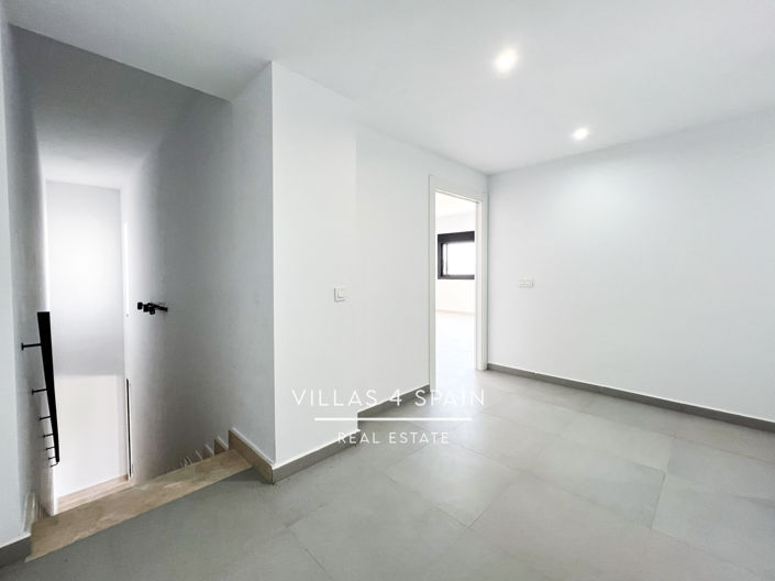 Image No.20-3 Bed Villa for sale