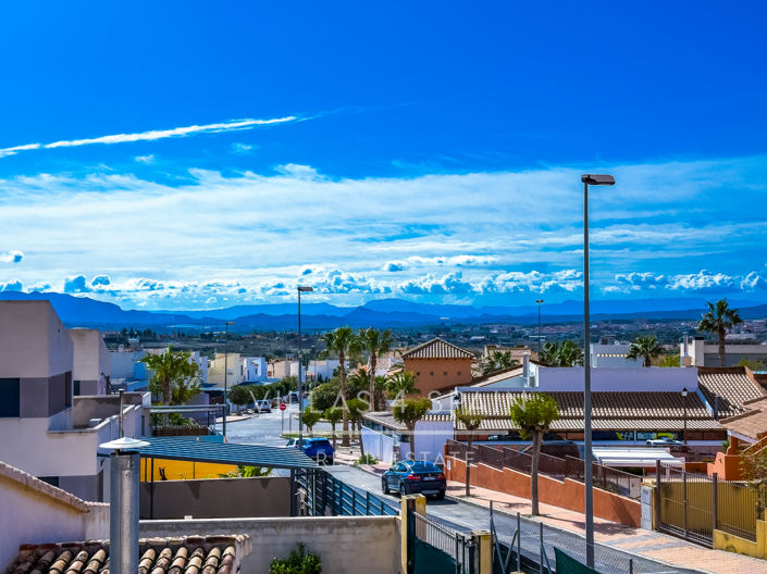 Image No.41-2 Bed Property for sale