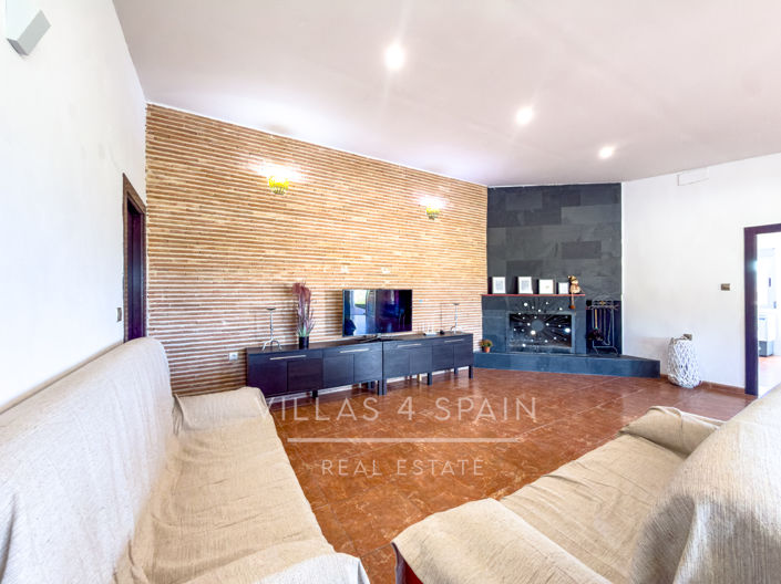 Image No.12-7 Bed Villa for sale