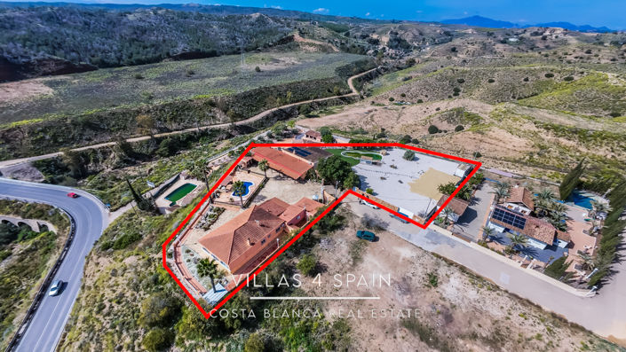 Image No.2-7 Bed Villa for sale