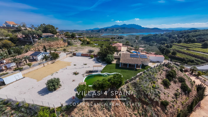 Image No.3-7 Bed Villa for sale