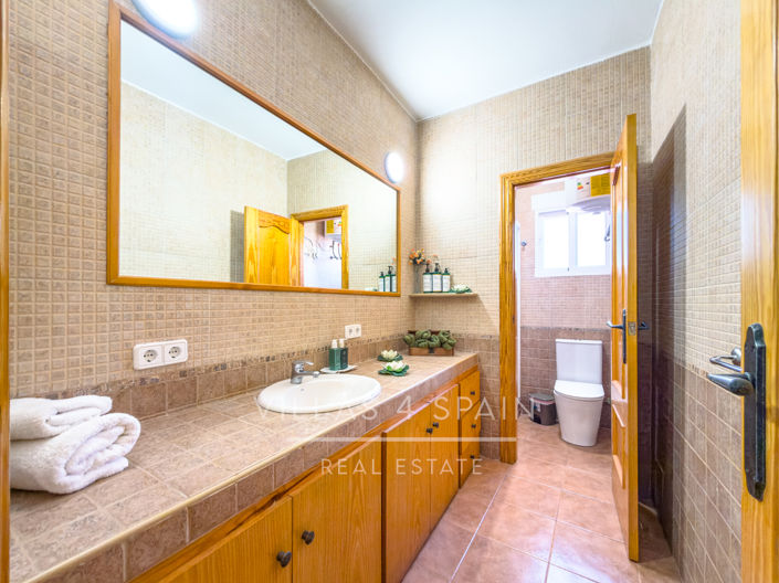 Image No.36-7 Bed Villa for sale