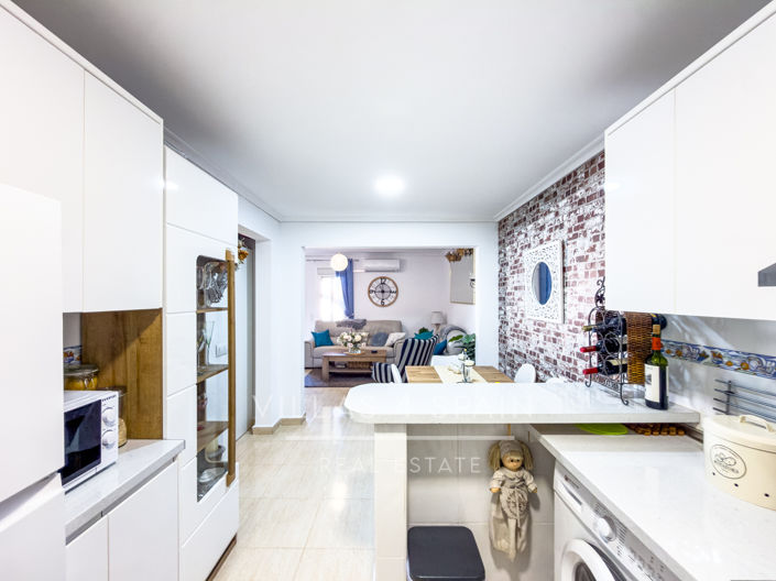 Image No.25-2 Bed Townhouse for sale