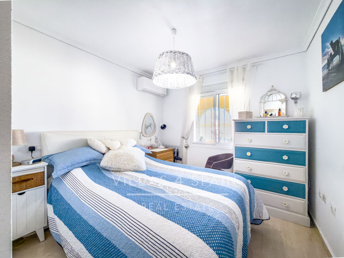 Image No.28-2 Bed Townhouse for sale