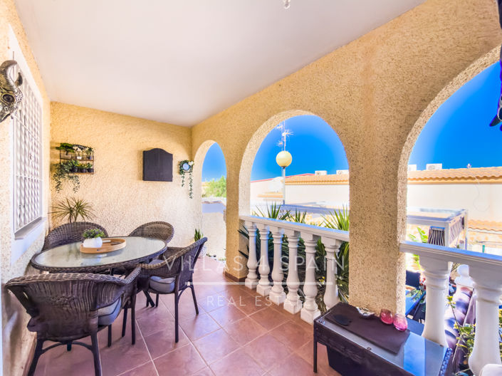 Image No.6-2 Bed Townhouse for sale