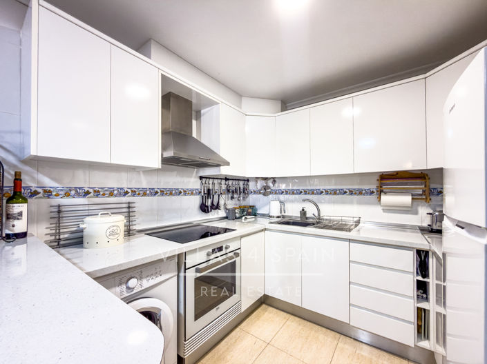 Image No.23-2 Bed Townhouse for sale