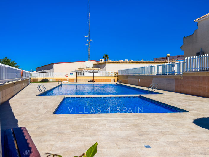 Image No.42-2 Bed Townhouse for sale