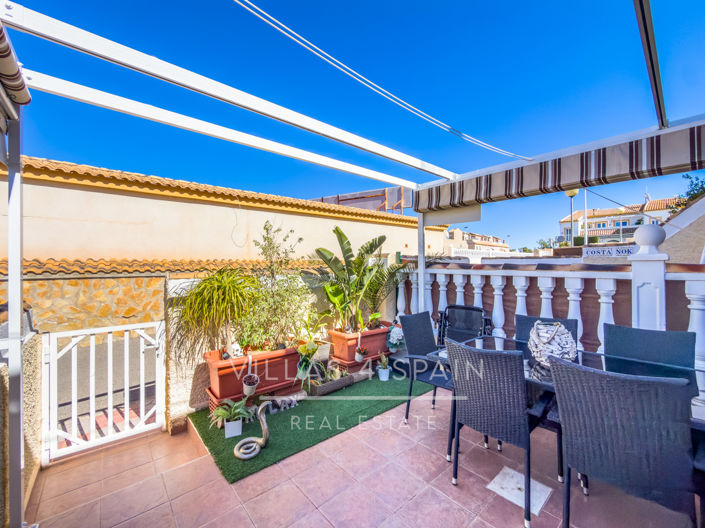 Image No.9-2 Bed Townhouse for sale