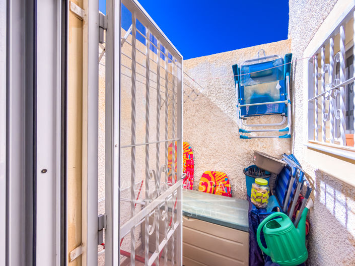 Image No.33-2 Bed Townhouse for sale