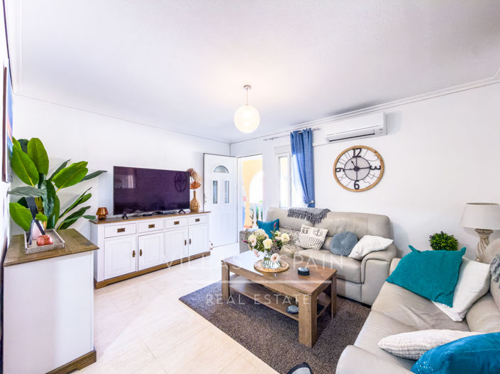 Image No.6-2 Bed Townhouse for sale