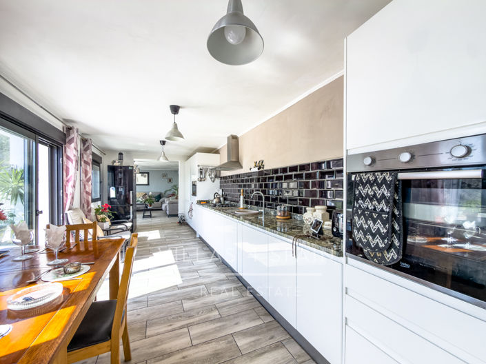 Image No.25-4 Bed Villa for sale