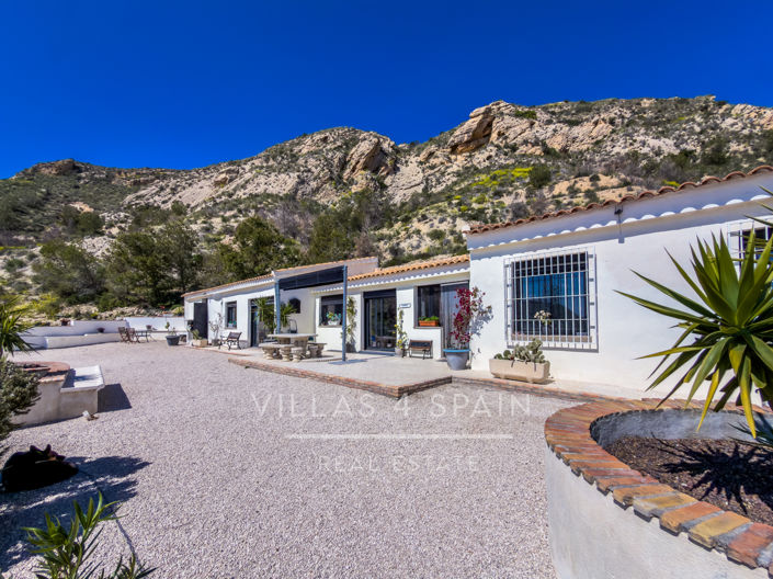 Image No.9-4 Bed Villa for sale