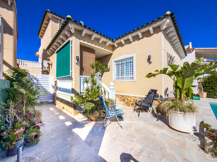 Image No.10-3 Bed Villa for sale