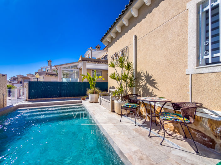 Image No.12-3 Bed Villa for sale