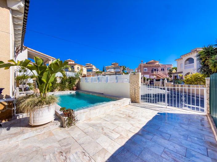 Image No.13-3 Bed Villa for sale