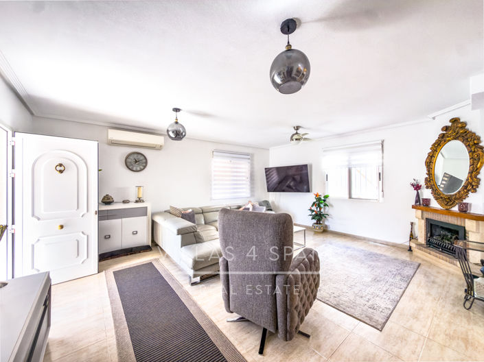 Image No.18-3 Bed Villa for sale