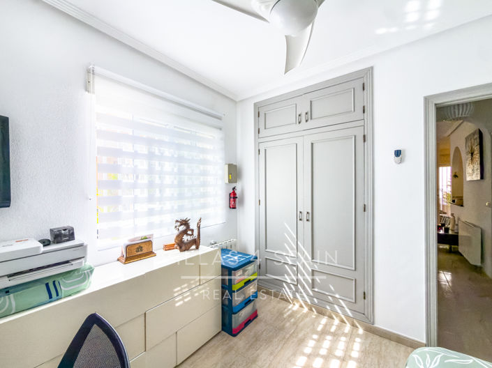 Image No.29-3 Bed Villa for sale