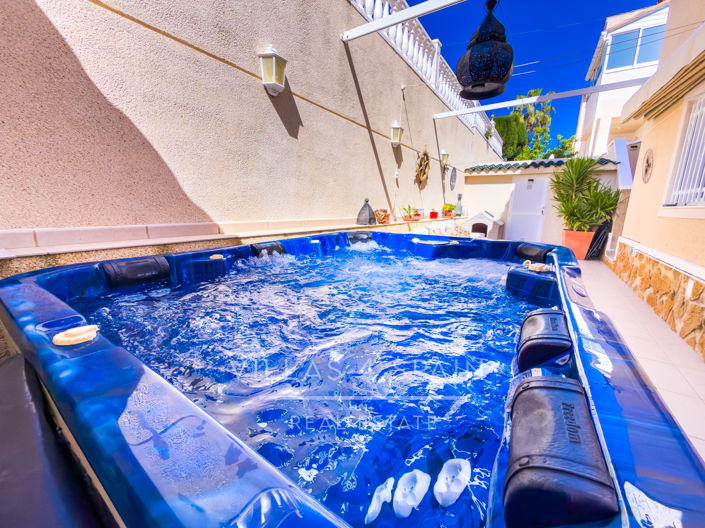 Image No.36-3 Bed Villa for sale