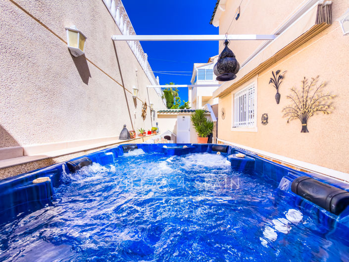 Image No.37-3 Bed Villa for sale