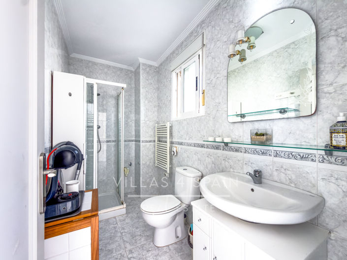 Image No.49-3 Bed Villa for sale