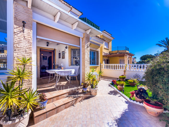 Image No.2-3 Bed Villa for sale