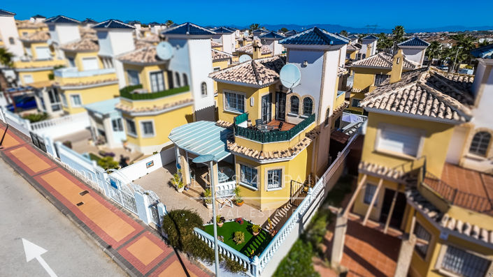 Image No.3-3 Bed Villa for sale