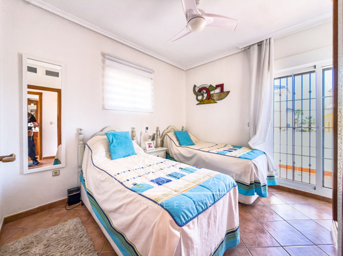 Image No.43-3 Bed Villa for sale